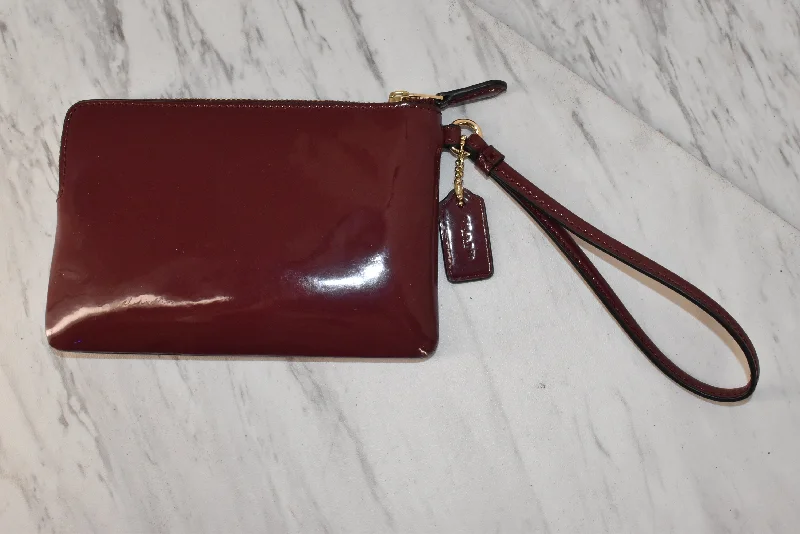 Designer bags with detachable strapsWallet Designer By Coach  Size: Small