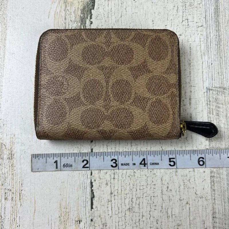 Customizable monogram bagsWallet Designer By Coach  Size: Small