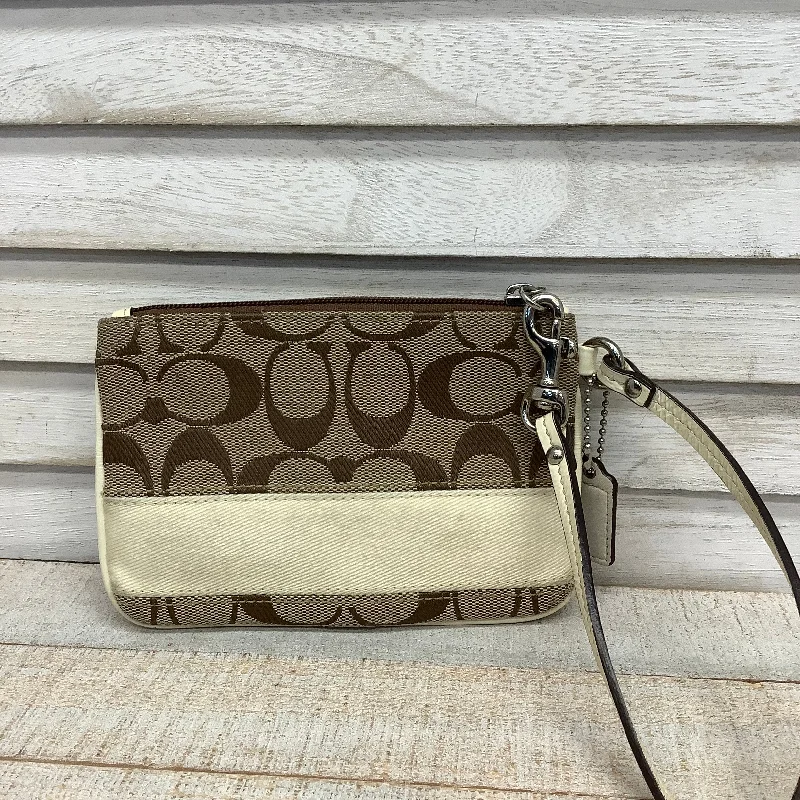 Designer bags for womenWristlet Designer By Coach  Size: Small