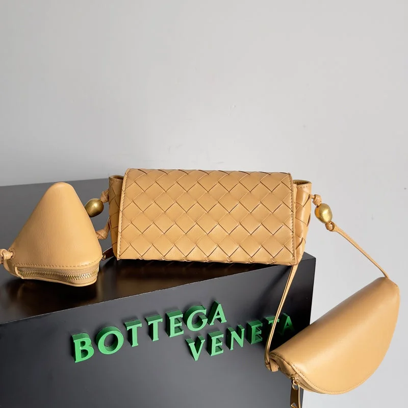 Vintage-inspired handbagsWhimsy Finds - Bottega Veneta Bags - 965