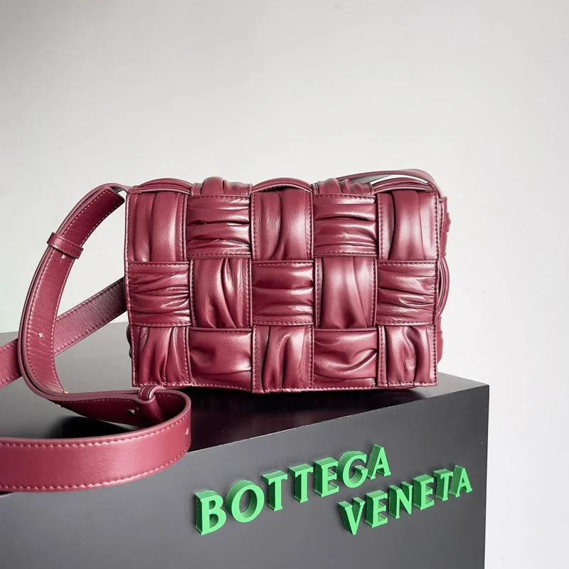 Luxury bags with chain strapsWhimsy Finds - Bottega Veneta Bags - 981