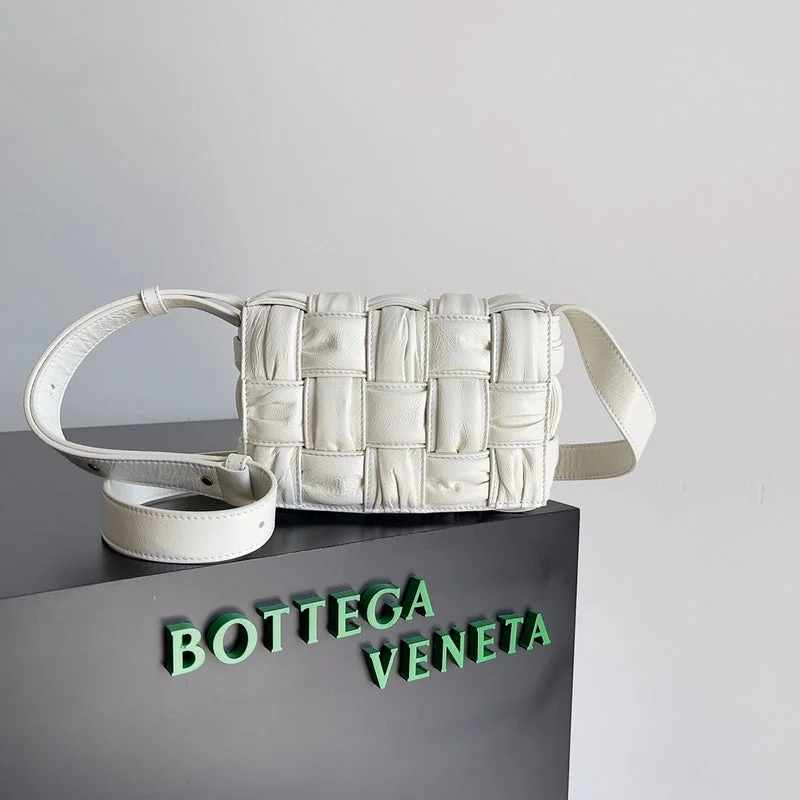 Minimalist leather handbagsWhimsy Finds - Bottega Veneta Bags - 942