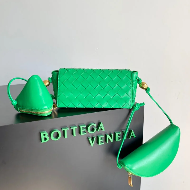 Minimalist leather handbagsWhimsy Finds - Bottega Veneta Bags - 979