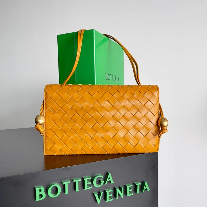 Best bags for photographersWhimsy Finds - Bottega Veneta Bags - 832