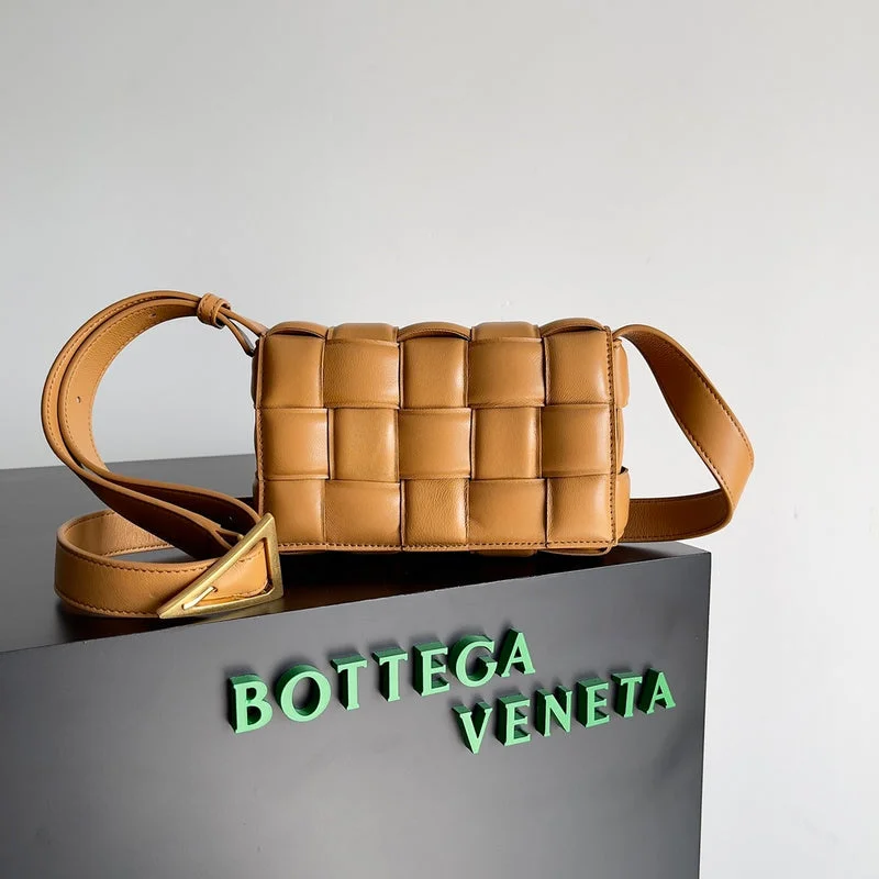 Minimalist leather handbagsWhimsy Finds - Bottega Veneta Bags - 792