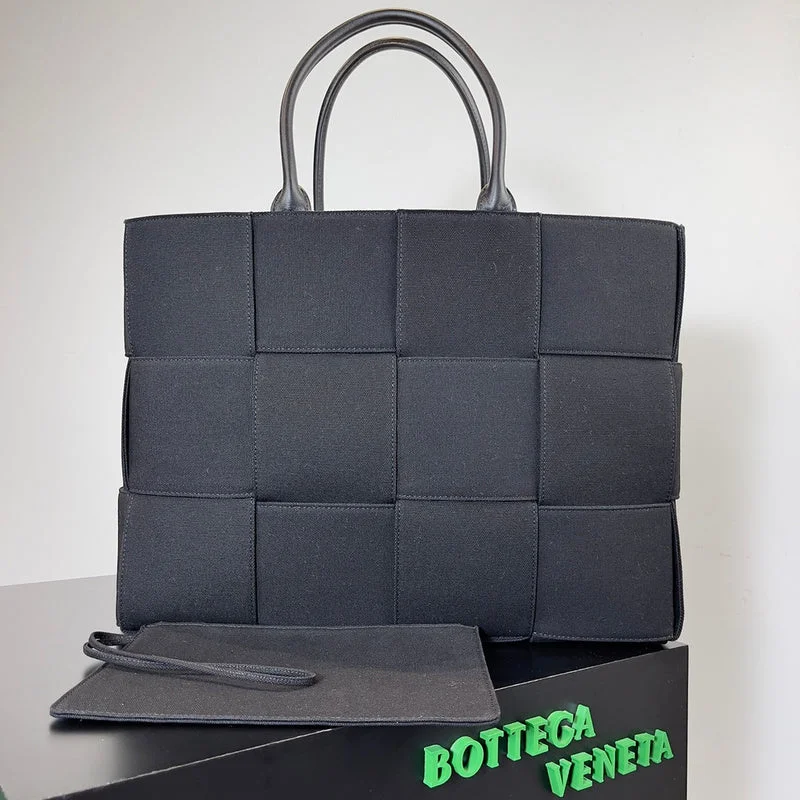 Minimalist leather handbagsWhimsy Finds - Bottega Veneta Bags - 826